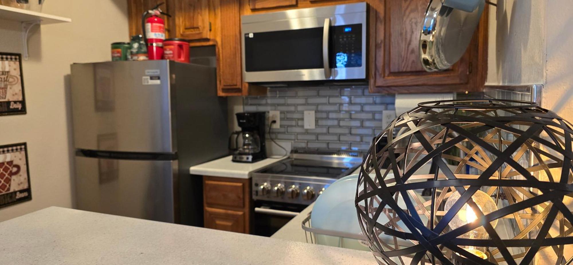 Cozy Updated Cove Of Heaven, 5Mins To Lake Hefner! Oklahoma City Eksteriør billede